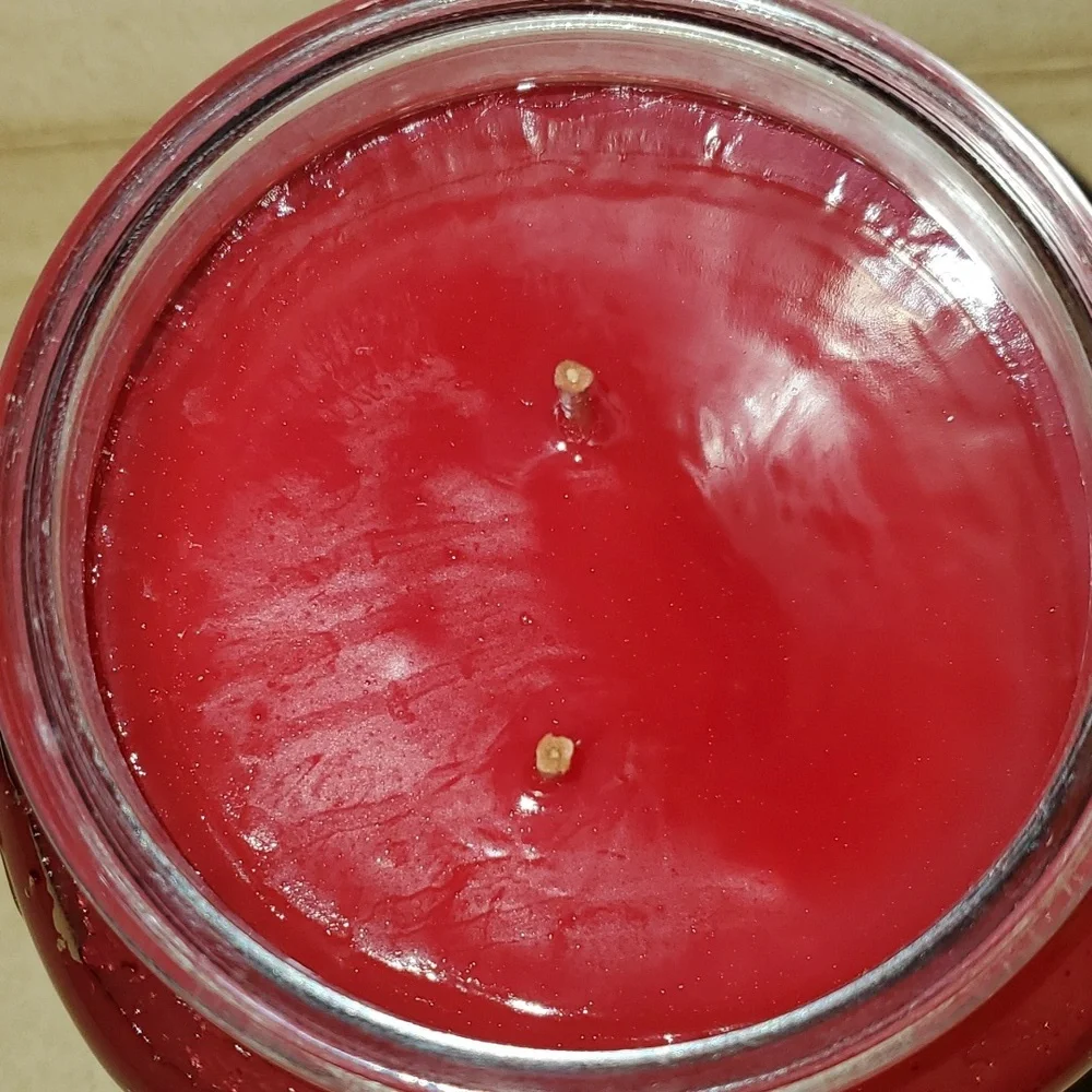 BERRY TART Red Farmer's Market 2 Scents - 16 oz,‎ two wick Gold Canyon candle